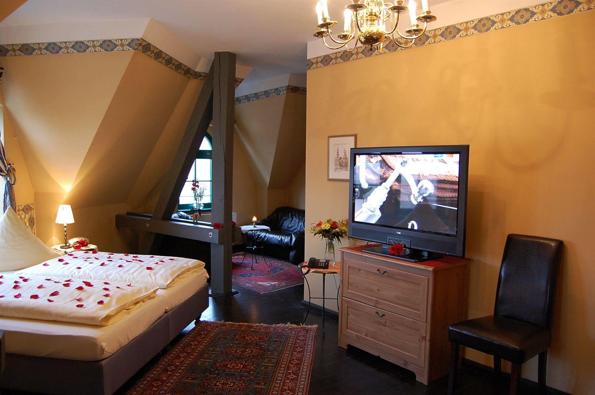 Hotel Zur Henne Naumburg  Exterior photo